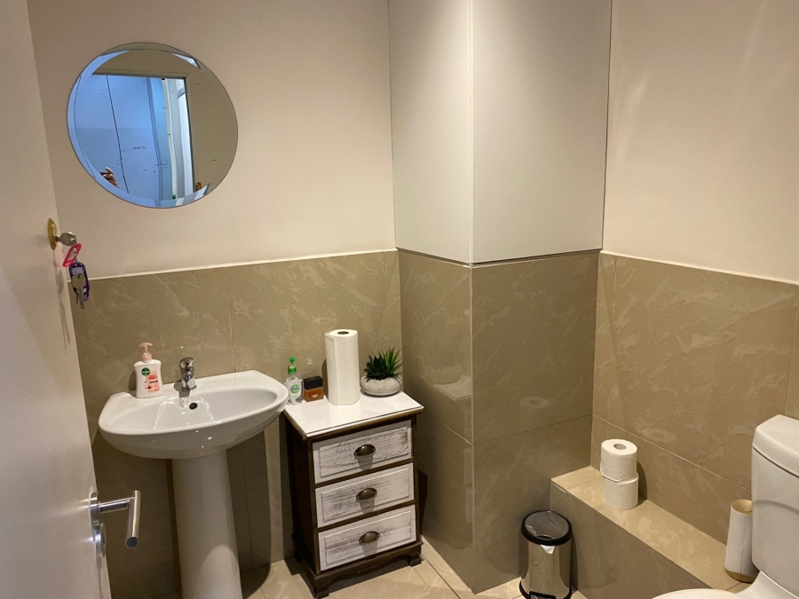 To Let commercial Property for Rent in De Waterkant Western Cape